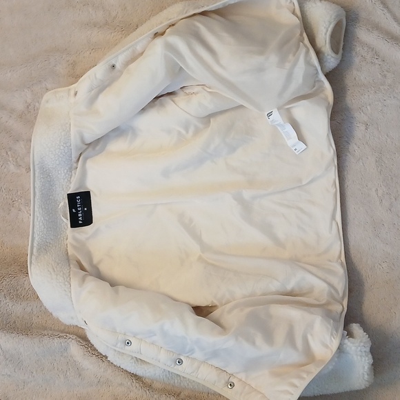 Fabletics Teddy Jacket - Picture 4 of 5